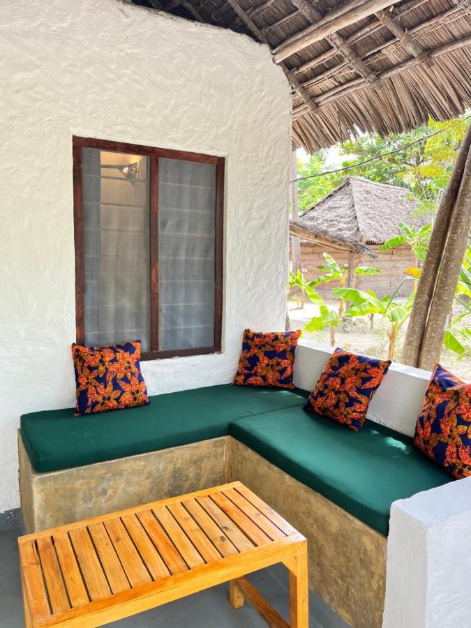 Karanga Bungalows Michamvi Værelse billede